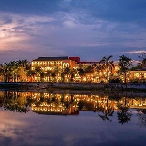 Sheik Istana Hotel Chiangmal